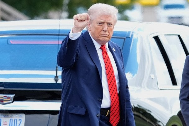 Трамп призупинив удари по Ірану на 10 днів, NYT: США ухвалили рішення про наземну операцію