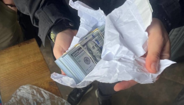 Прикордонник на Львівщині брав $30 000 за незаконне переправлення через кордон