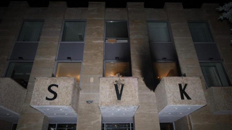 У Празі затримали підозрюваного у нападі із коктейлями Молотова на Російський дім