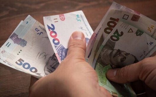 В Україні стартували виплати по 1500 грн для пенсіонерів та вразливих категорій