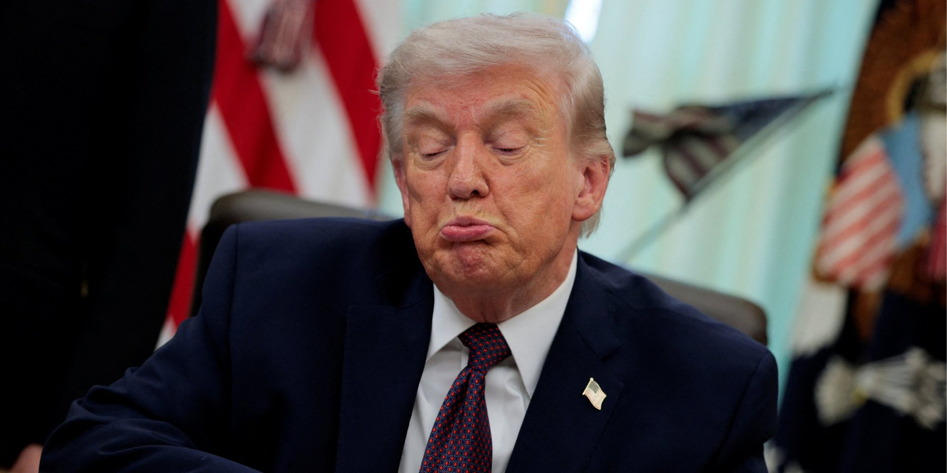 FT: Трамп погрожував зупинити поставки зброї Україні, якщо Європа не долучиться до Ормузської коаліції