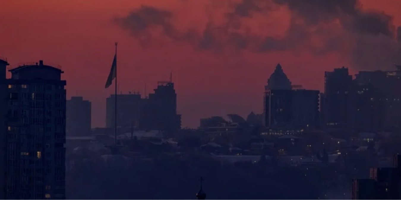 В Україні 3 квітня повертаються відключення світла: графіки з 07:00 до 11:00 по всій країні