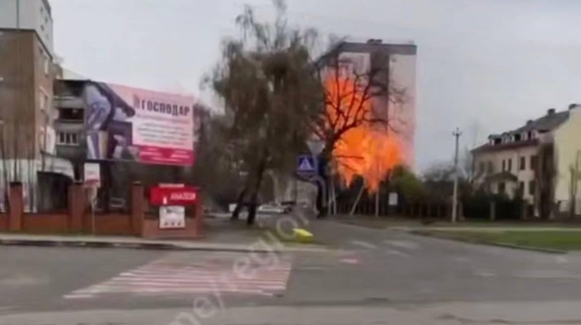 Масована денна атака РФ на Україну 3 квітня: загиблий на Київщині, Шахед між школою і садком