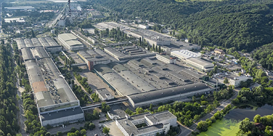 РФ вдруге за місяць атакувала Київський картонно-паперовий комбінат: виробництво зупинено