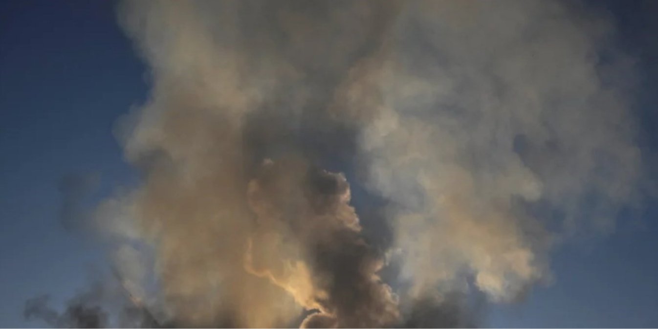 Реактивні шахеди атакують Харків весь день: влучання у Шевченківському районі, є постраждалі