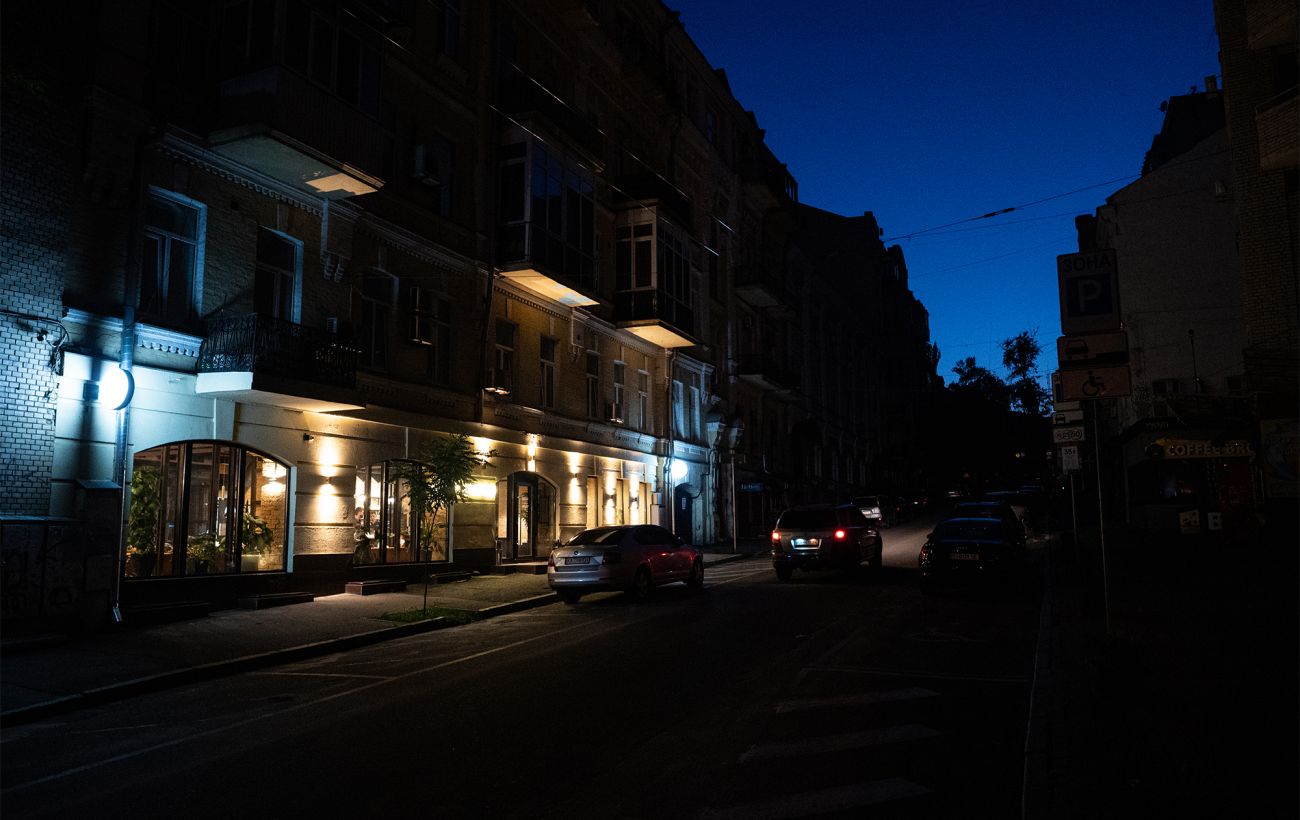 РФ вдарила по Чернігівщині: знеструмлено 10 000 осель, пошкоджено школу