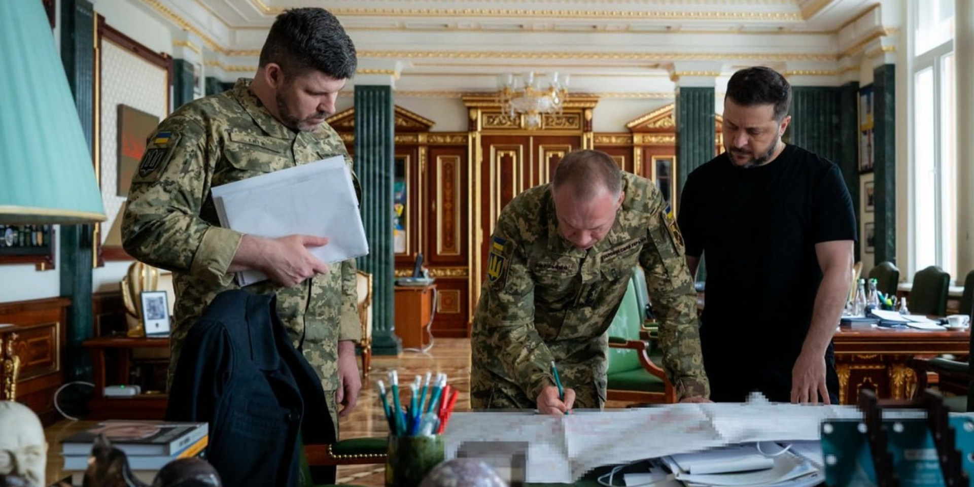 Зеленський заслухав Сирського та Гнатова: найбільший тиск — на Покровському та Олександрівському напрямках