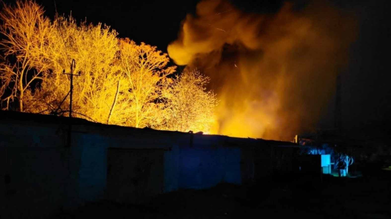 Росія вдарила КАБами по Запоріжжю: загинув житель, є поранені та зруйновані будинки