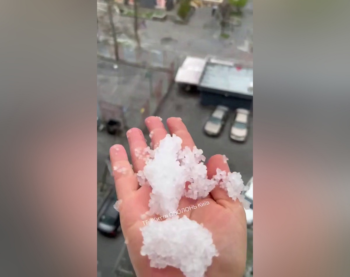 Сніг, дощ і град посеред квітня: зимові опади зафіксовано по всій Україні