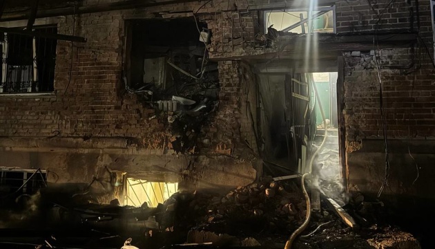 Росія двічі вдарила дронами по житлових будинках у Сумах: 14 поранених