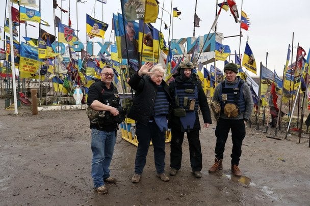 Борис Джонсон таємно відвідав позиції ЗСУ на Запоріжжі та ППО Києва
