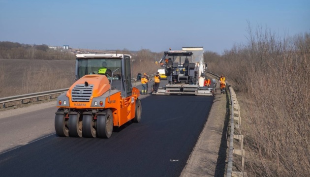 В Україні відремонтували понад 3,5 млн кв. м доріг з початку 2026 року