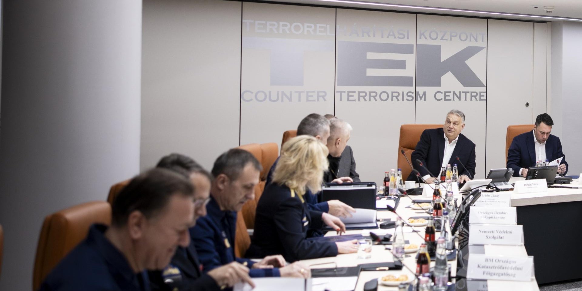 Угорщина не допустила консулів до інкасаторів Ощадбанку і звинуватила у відмиванні грошей