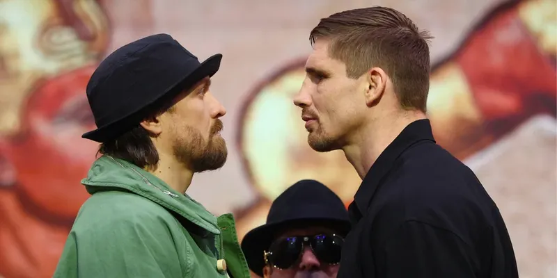 Усик і Верховен провели першу дуель поглядів у Лондоні перед боєм в Єгипті