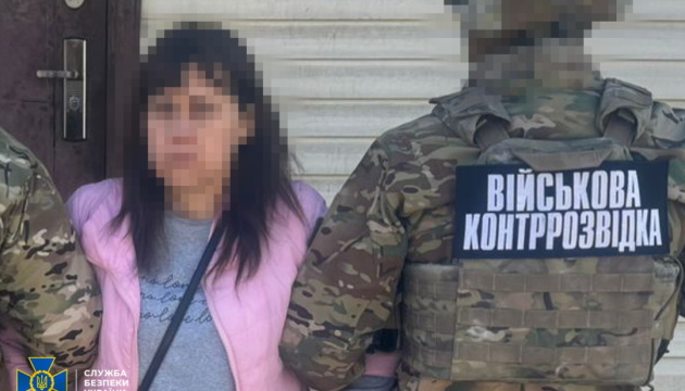 СБУ затримала завуч школи, яка коригувала удари РФ по Краматорську