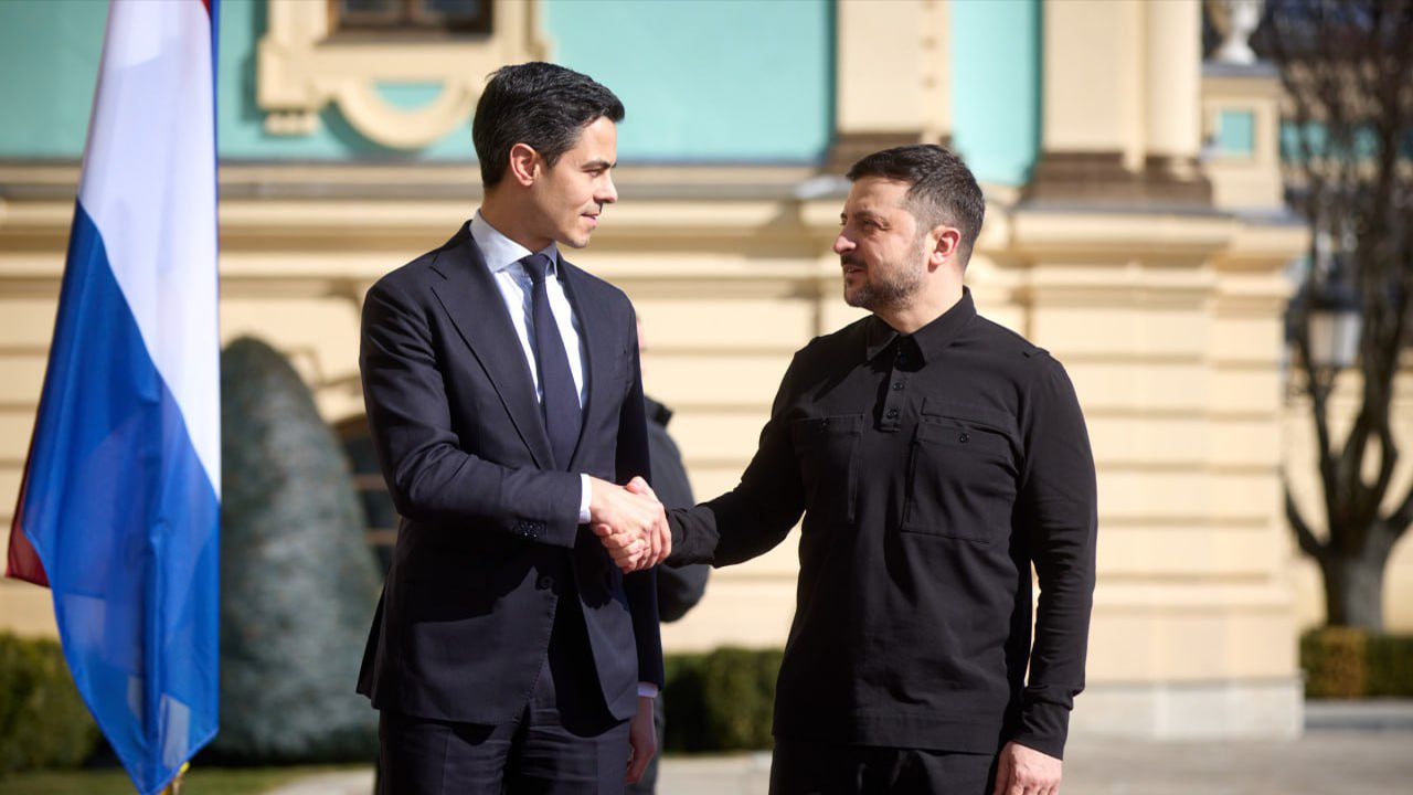 Україна та Нідерланди підписали угоду про безпекове партнерство: drone deal та 482 млн євро в ОПК