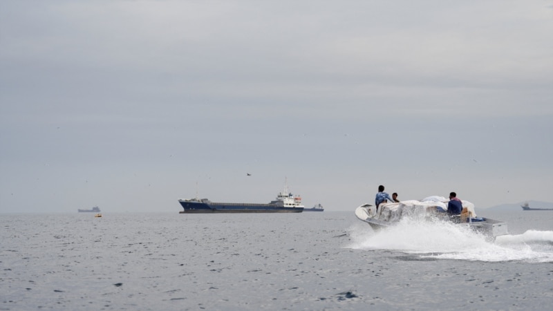 КВІР Ірану погрозив атакувати всі судна поблизу Ормузької протоки
