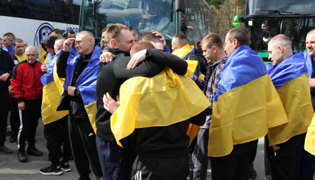 Україна та Росія провели 73-й обмін полоненими: 193 воїни повернулися додому