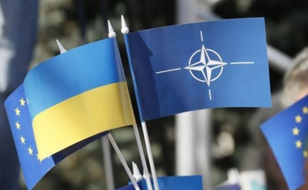 Єврокомісар: членство України в НАТО наразі недоступне, але є альтернатива