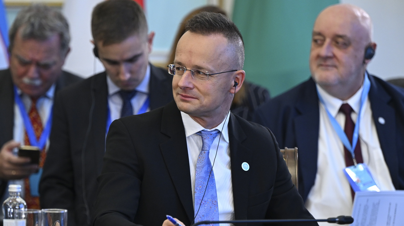 Сійярто залишає пост міністра і стає депутатом парламенту Угорщини