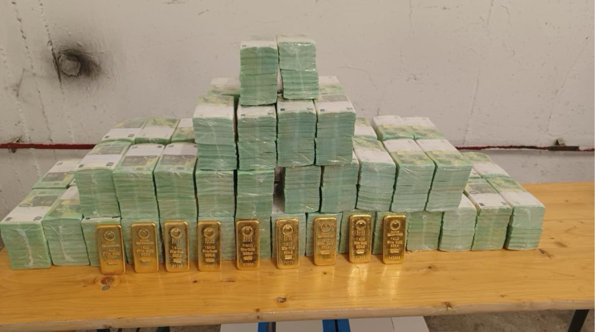 Ощадбанк вимагає від Угорщини повернення захоплених авто та цінностей