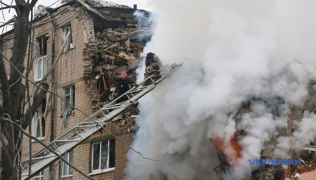 Зеленський: за тиждень Росія випустила 1750 дронів, 1530 КАБів та 39 ракет