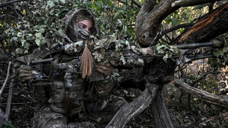 Сирський: у ЗСУ служать понад 75 тисяч жінок, понад 1700 відзначені держнагородами