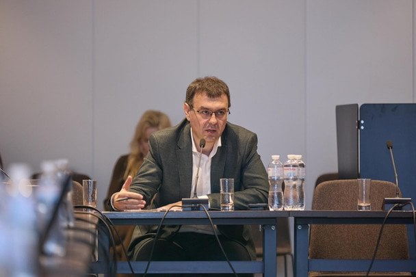 Нафта Brent перетнула $92 через удари по Ірану: гривня девальвує, курс долара зростає