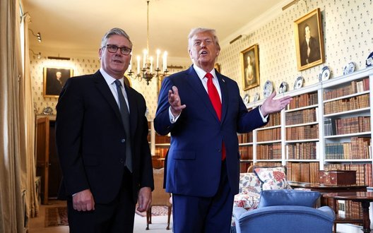 Стармер та Трамп поговорили після заяви про непотрібність Британії: відмова від авіаносців в Ірані