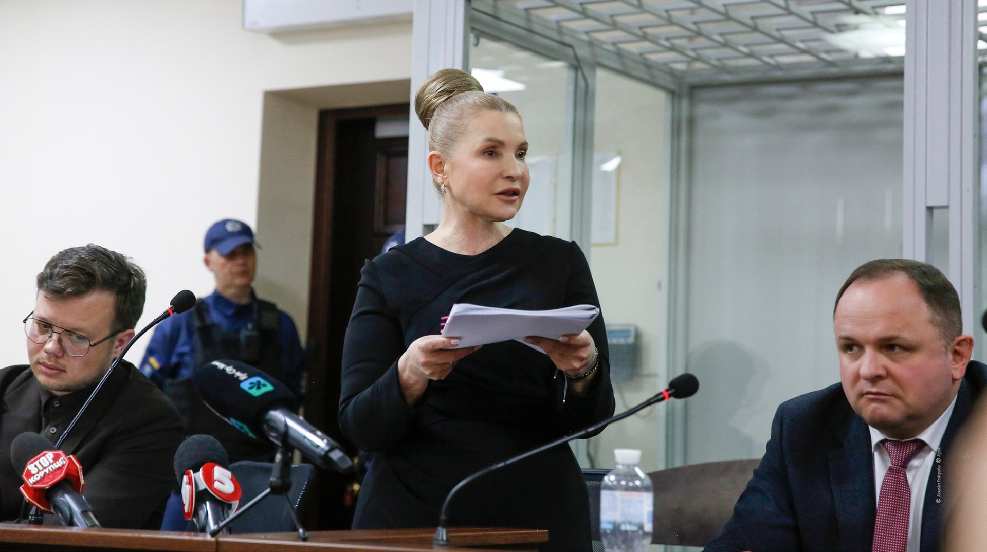 ВАКС продовжив обов'язки Тимошенко та дозволив виїзд за кордон для парламентської діяльності