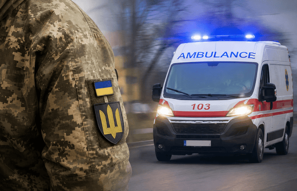 Чоловік із ножем напав на двох військових ТЦК на Одещині — обидва у важкому стані