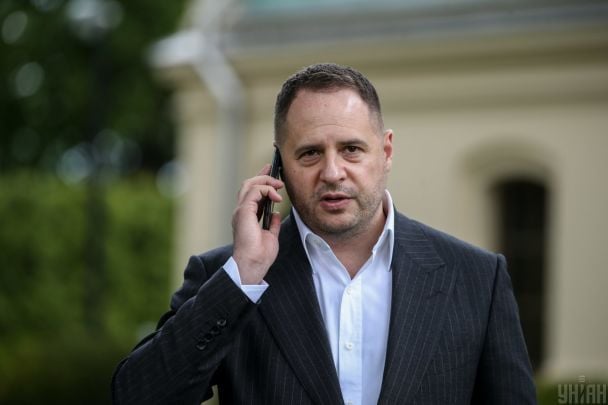 «Ворожка Феншуй Офіс»: ЗМІ встановили жінку, з якою нібито радився Єрмак