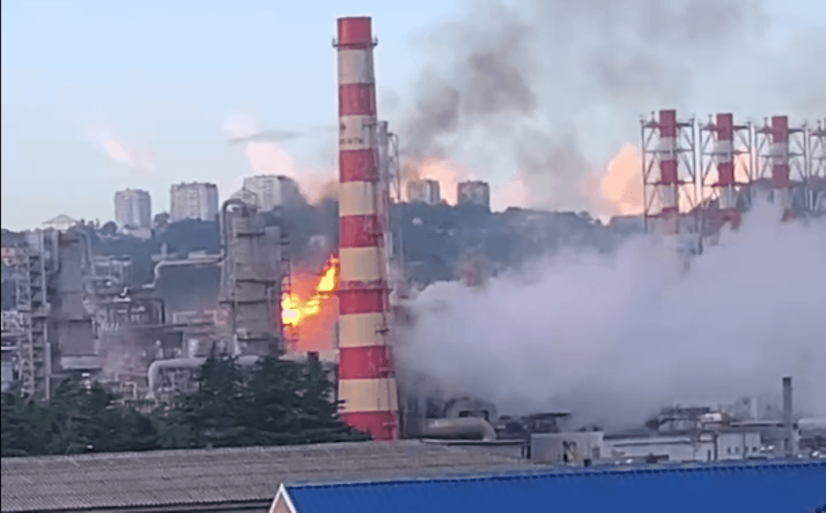 Астраханський завод «Газпрому» зупинив виробництво палива після атаки дронів