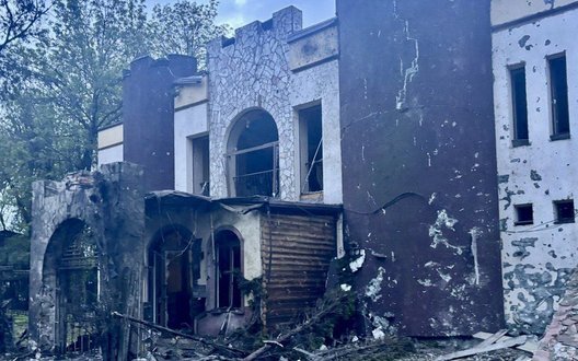 Росія масовано атакувала Дніпро: «Шахед» влучив у багатоповерхівку, є поранені