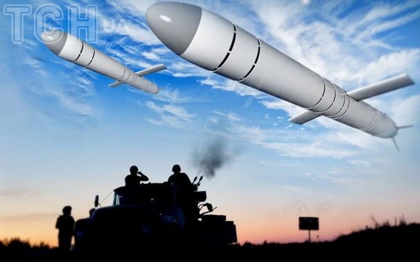 Ракетний удар по Дніпру: дев'ятеро поранених, серед них 10-річна дитина