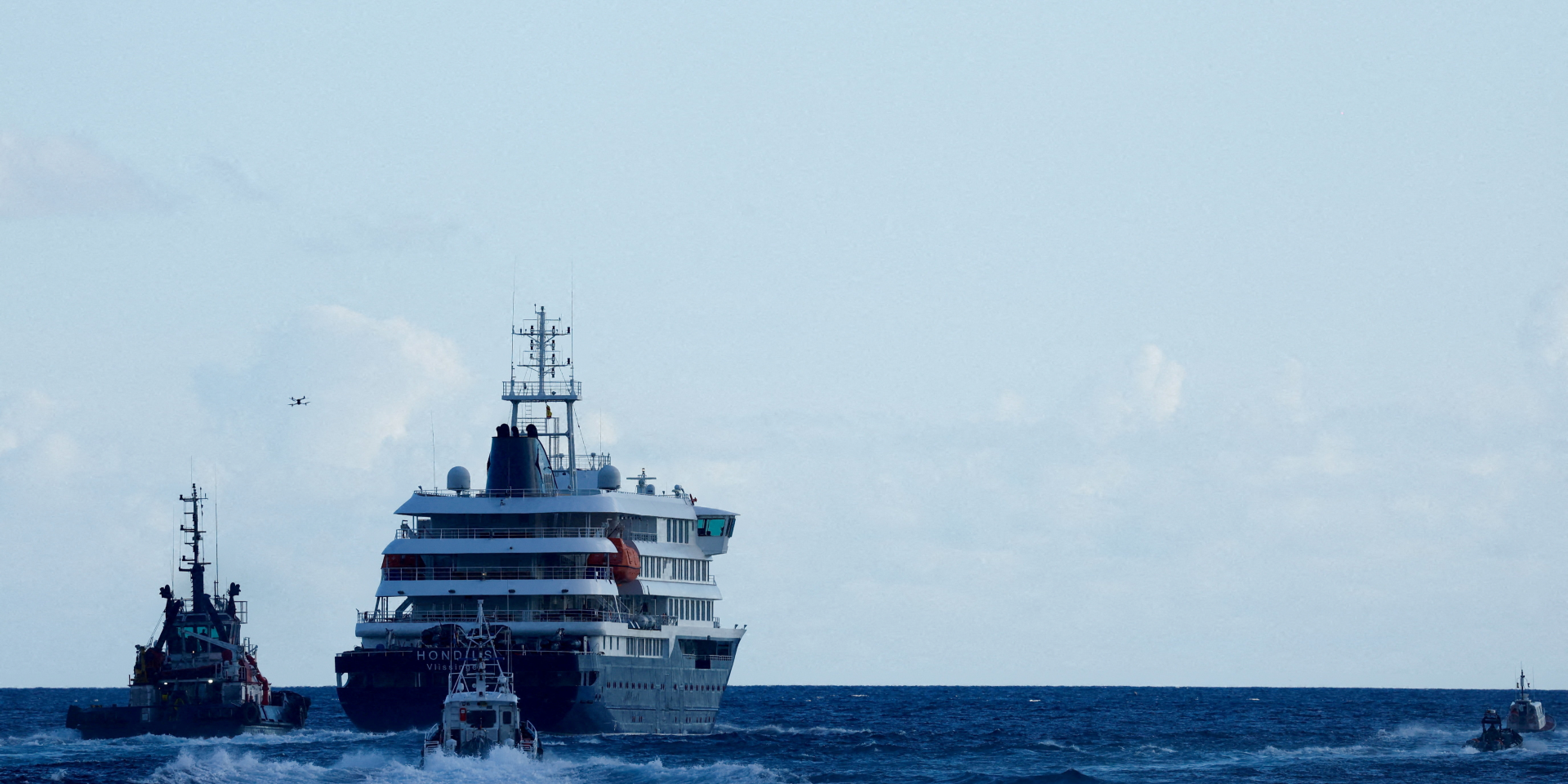 Хантавірус на борту: круїзний лайнер MV Hondius із 150 особами прямує до Роттердама