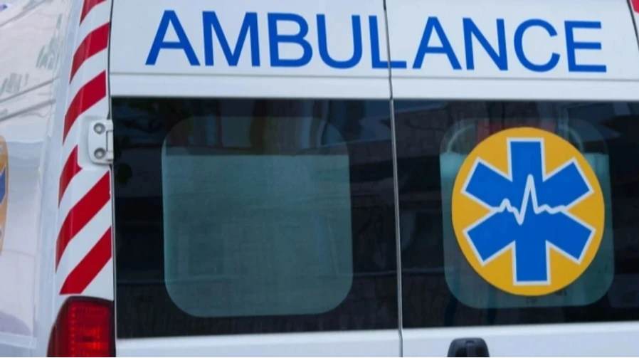 Росія атакувала Дніпро шахедами: пожежа, пошкоджено будинок і банк, четверо поранених