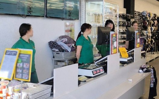 БЕБ викрило схему ухилення від податків у секонд-хенд мережі через 530 підставних ФОПів