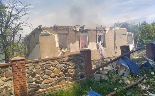 Дрони РФ вдарили по Шевченковому на Харківщині: загинула жінка, нові загрози над центром України