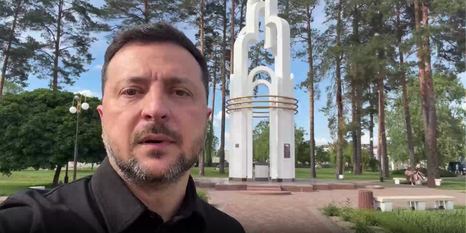 Зеленський у Славутичі попередив Лукашенка: за агресивні дії проти України будуть наслідки