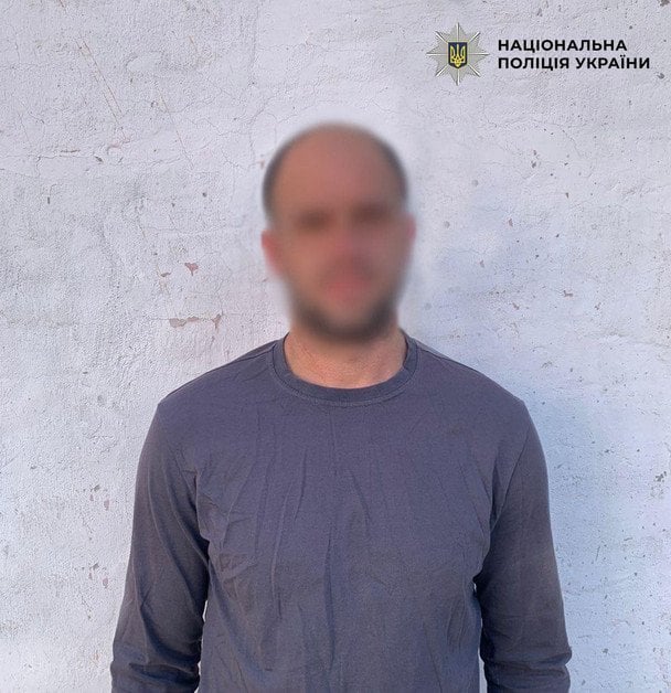Затримано мародера, який обкрадав пошкоджені квартири на Подолі під час обстрілу