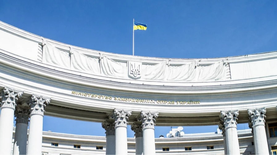 Росія погрожує ударами по Києву: дипломати Заходу відмовляються залишати місто