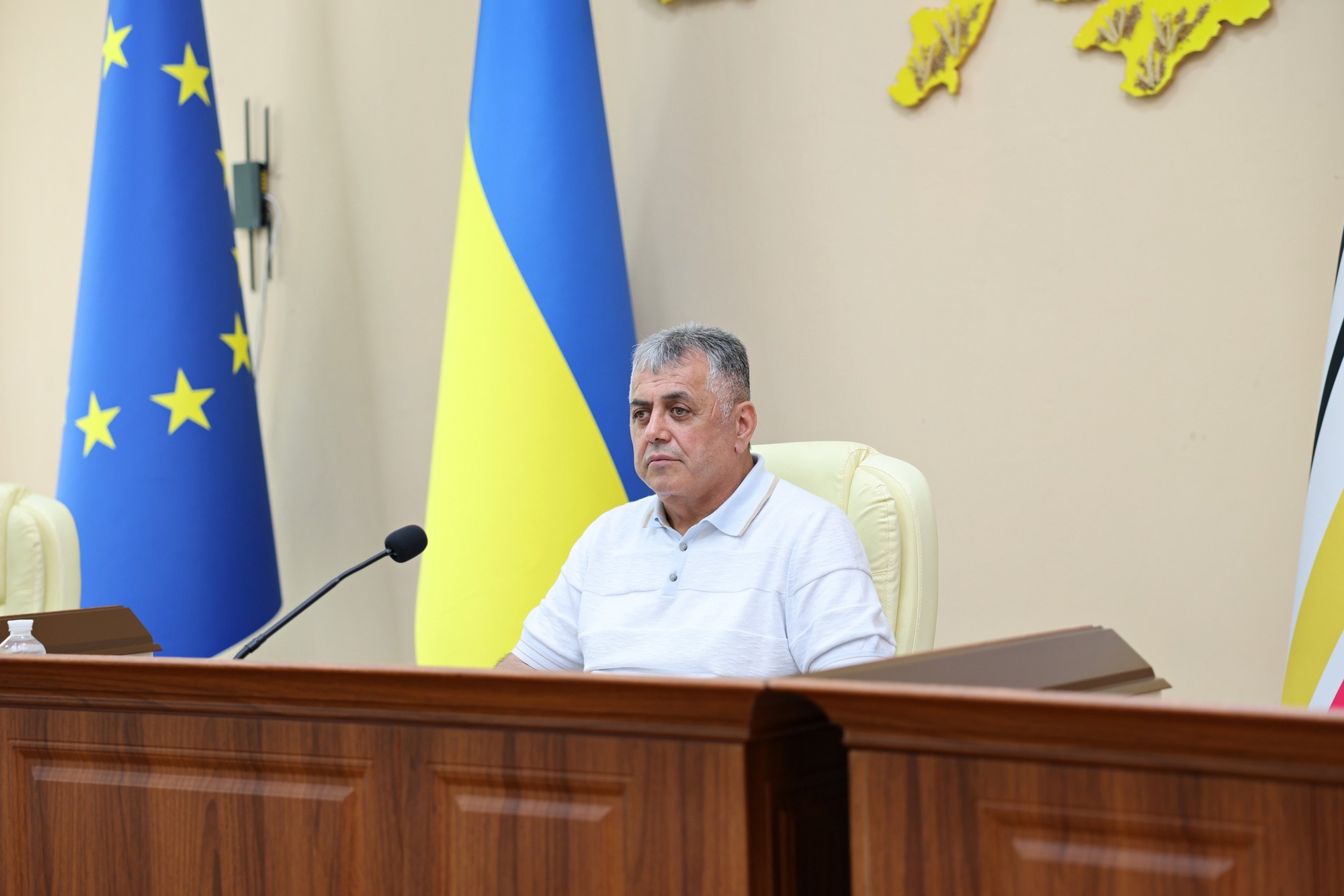 Фермер поранив ножем мера П'ятихаток на Дніпропетровщині: чоловік у важкому стані