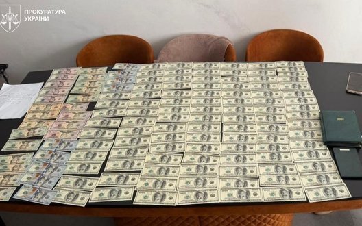 Топчиновники Івано-Франківської міськради затримані за хабарі при видачі будівельних дозволів