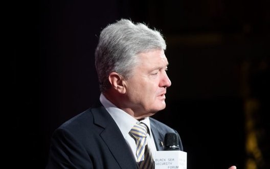 Порошенко на форумі в Одесі: є "вікно можливостей" примусити Путіна до миру