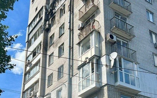 РФ вдарила дроном по житловому будинку у Дніпрі вдень 2 червня: поранено 8-річну дівчинку