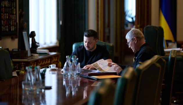 Зеленський після доповіді ГУР: Росія обрала мішенями українські ракетні компанії