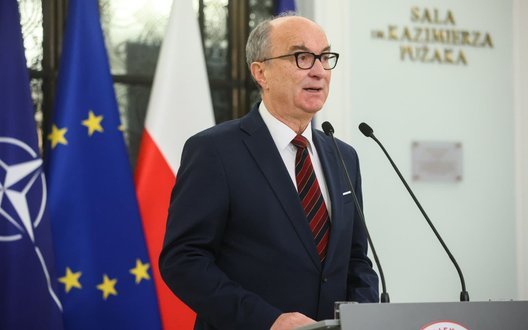 Польща-Україна: суперечка через підрозділ ССО «Герої УПА» — Навроцький погрожує орденом Зеленського