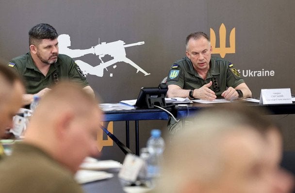 Сирський позбавив вісім військових частин права навчати мобілізованих через низьку якість підготовки
