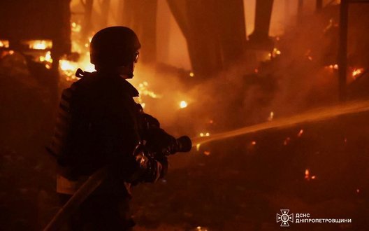Росія вдарила по Дніпропетровщині: загинула жінка, пошкоджено будинки та підприємства